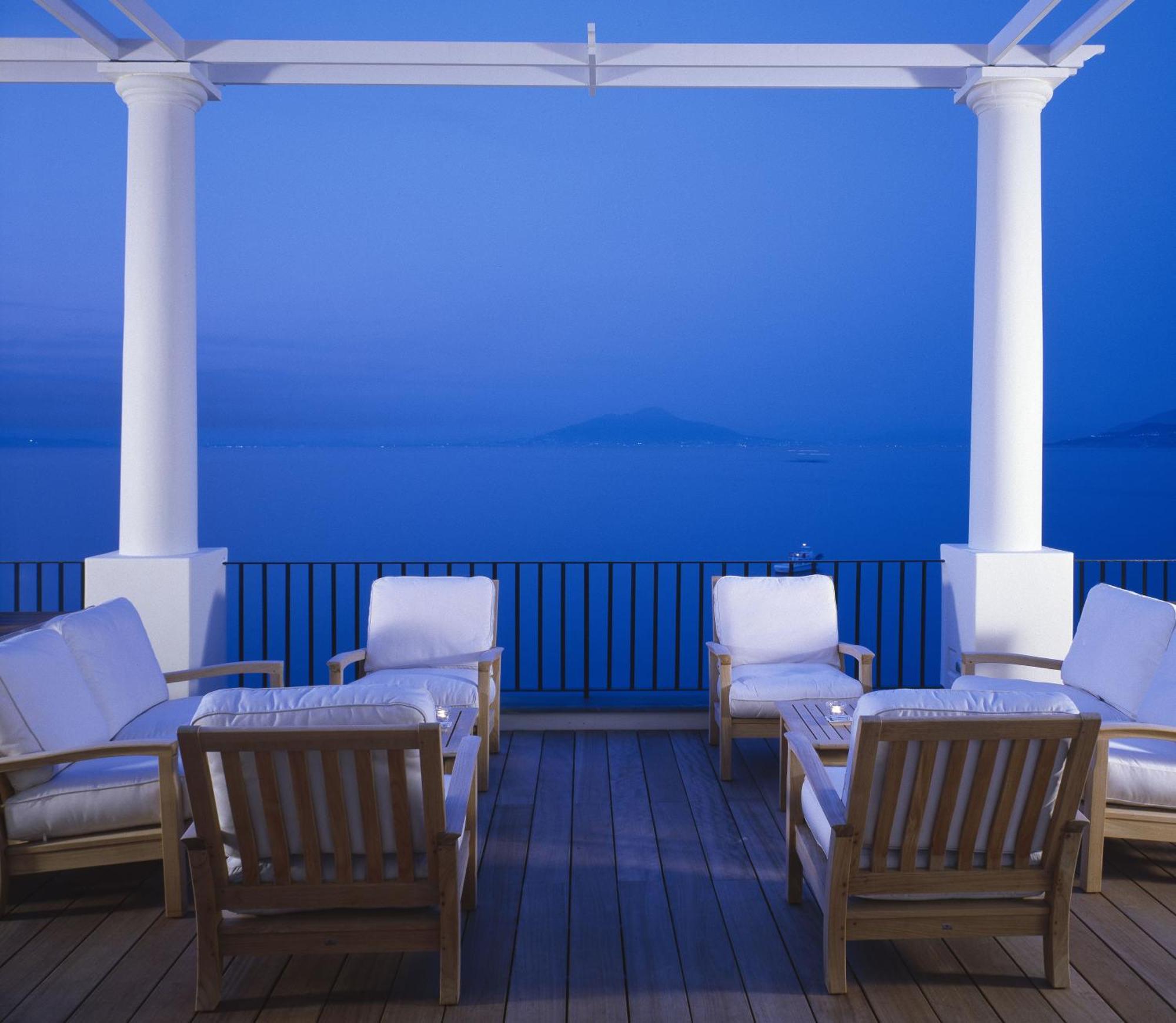 J.K. Place Capri Konforlar fotoğraf